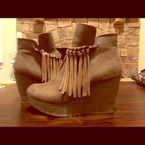 Ankle Boots with Fringe